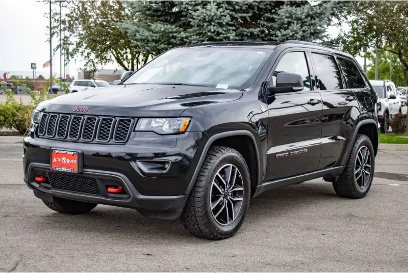 2020 Jeep Grand Cherokee Trailhawk photo 1