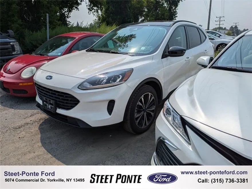 2022 Ford Escape SE photo 1