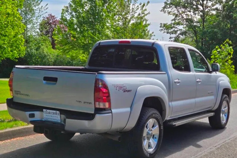 2006 Toyota Tacoma V6 photo 1
