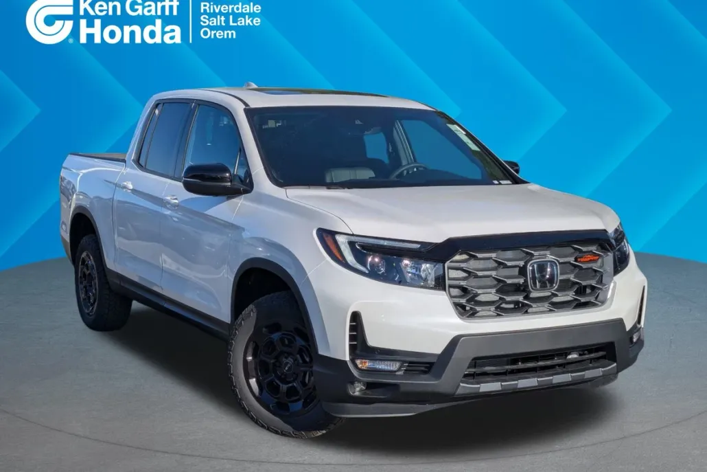 2025 Honda Ridgeline TrailSport photo 1