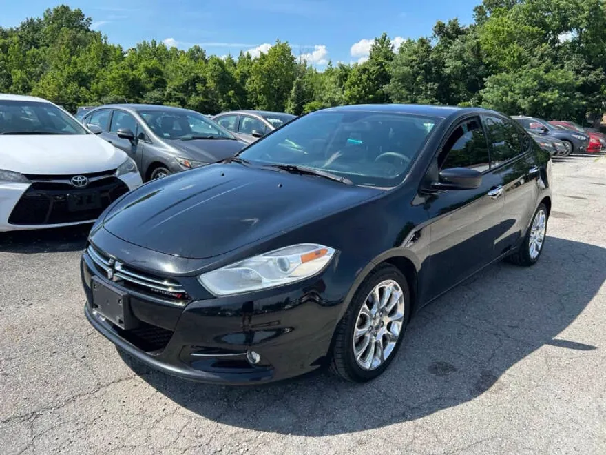 2016 Dodge Dart SXT photo 1