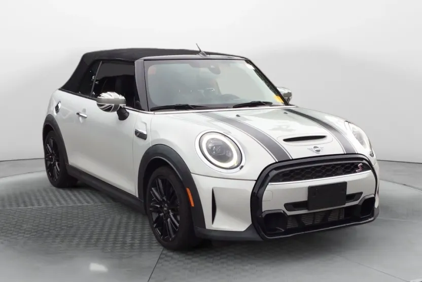 2022 Mini Cooper Convertible S photo 1