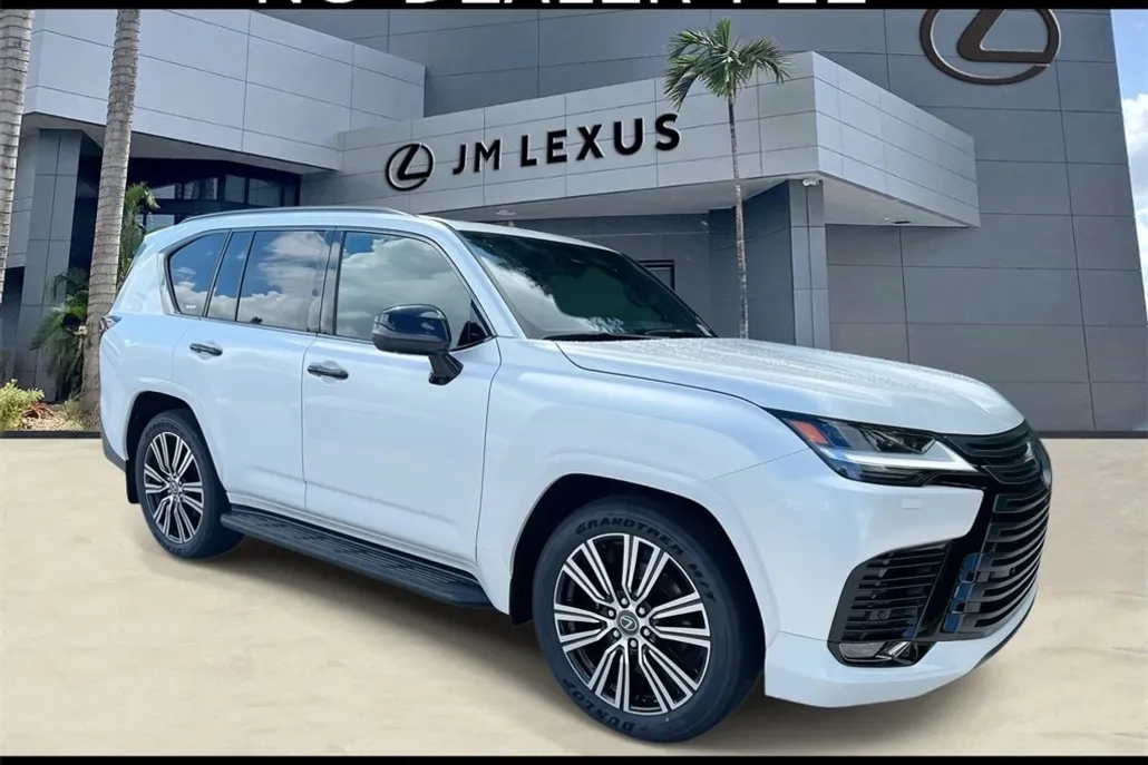 2025 Lexus LX 600 Luxury photo 1