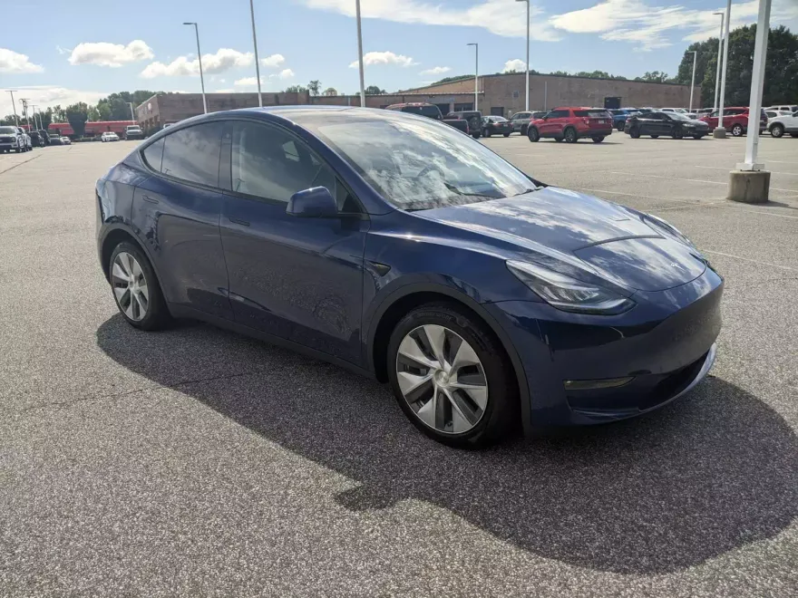 2022 Tesla Model Y Long Range photo 1