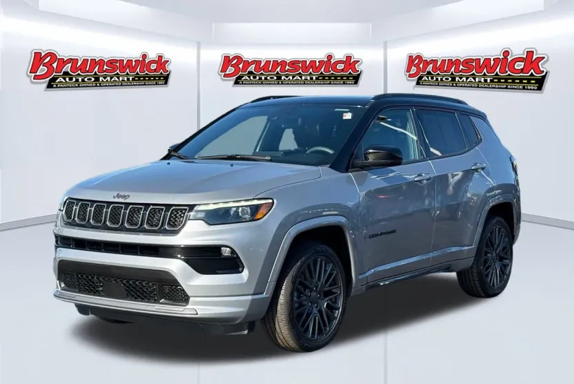 2023 Jeep Compass Limited photo 1