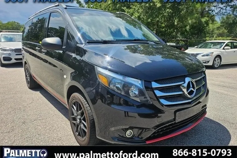 2018 Mercedes Benz Metris Passenger photo 1