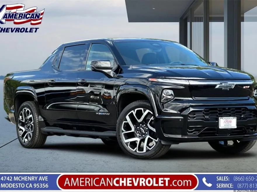 2024 Chevrolet Silverado EV RST photo 1