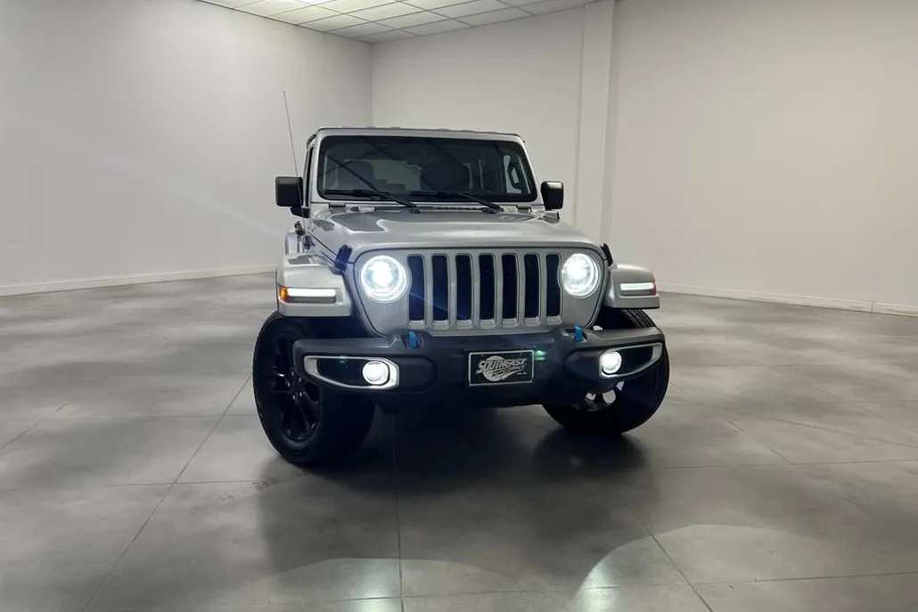 2023 Jeep Wrangler Sahara 4xe photo 1