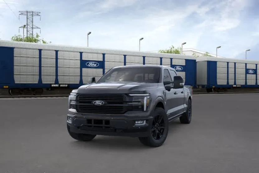 2025 Ford F-150 Platinum photo 1