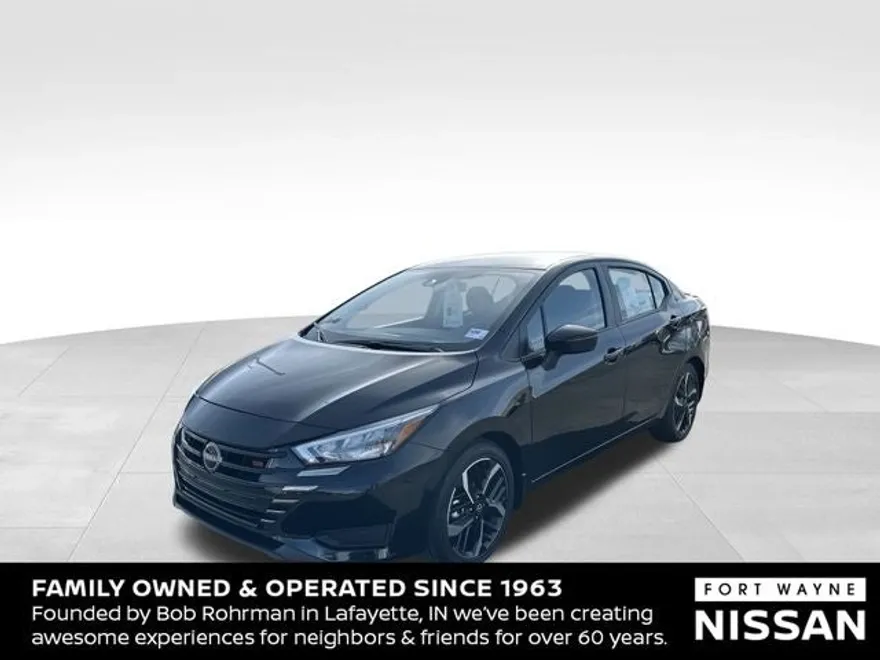 2025 Nissan Versa 1.6 SR photo 1