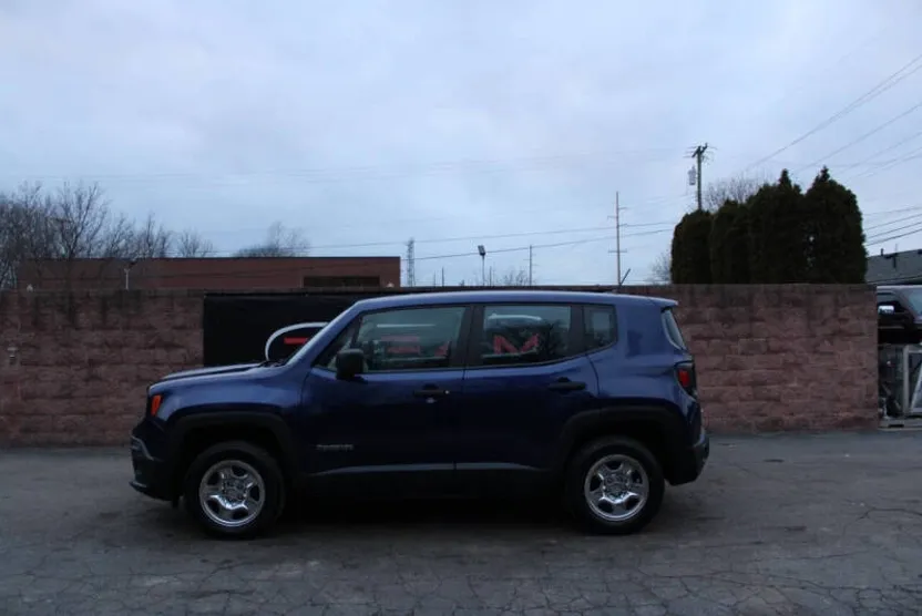 2016 Jeep Renegade Sport photo 1