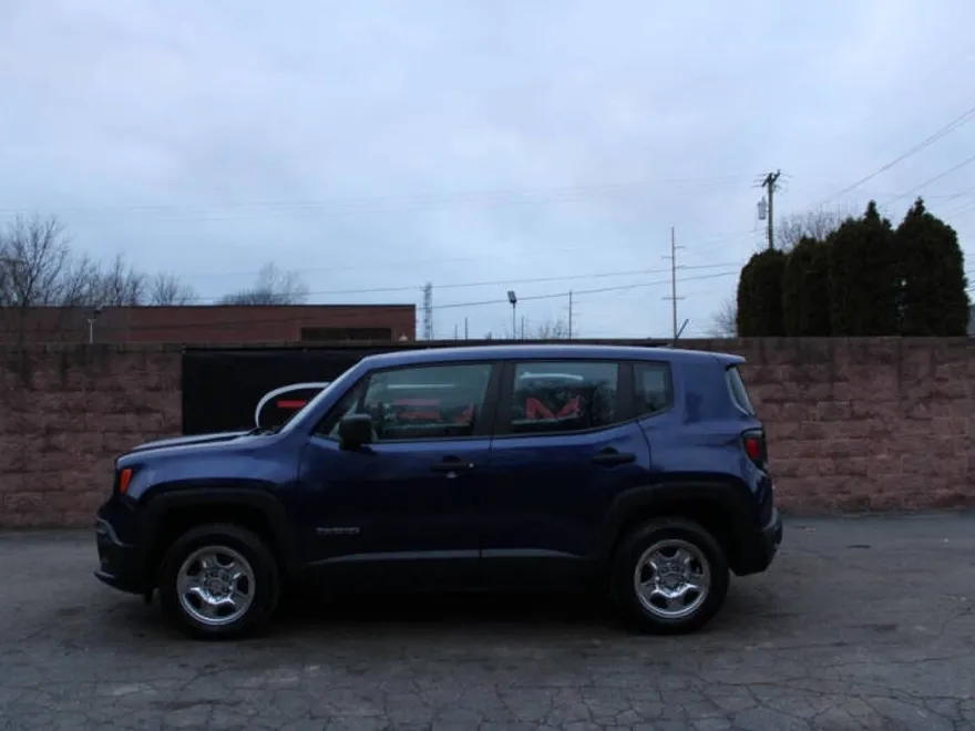 2016 Jeep Renegade Sport photo 1