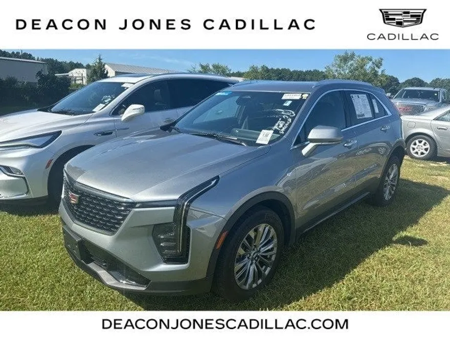2024 Cadillac XT4 Premium Luxury photo 1