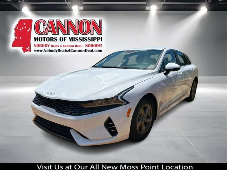 2023 Kia K5 LXS photo 1