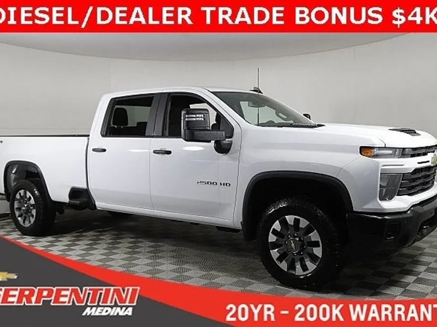 2025 Chevrolet Silverado 2500HD Custom photo 1