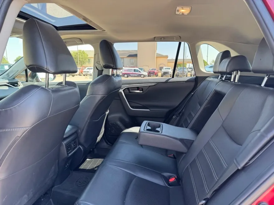 2020 Toyota RAV4 Hybrid Limited photo 1