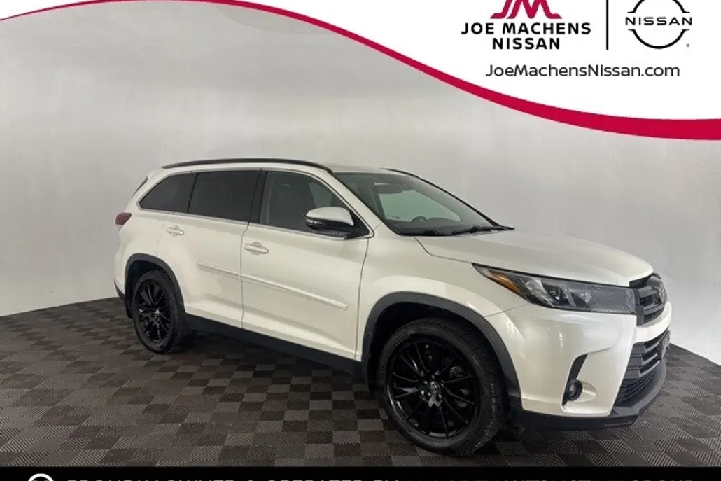 2019 Toyota Highlander Base photo 1
