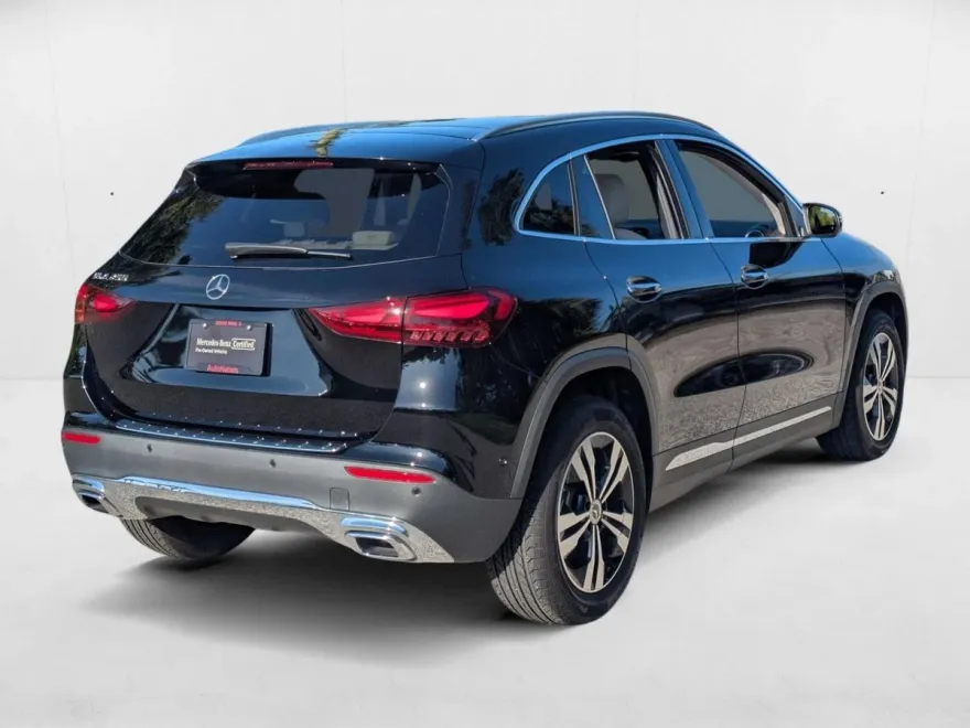 2025 Mercedes Benz GLA 250 photo 1