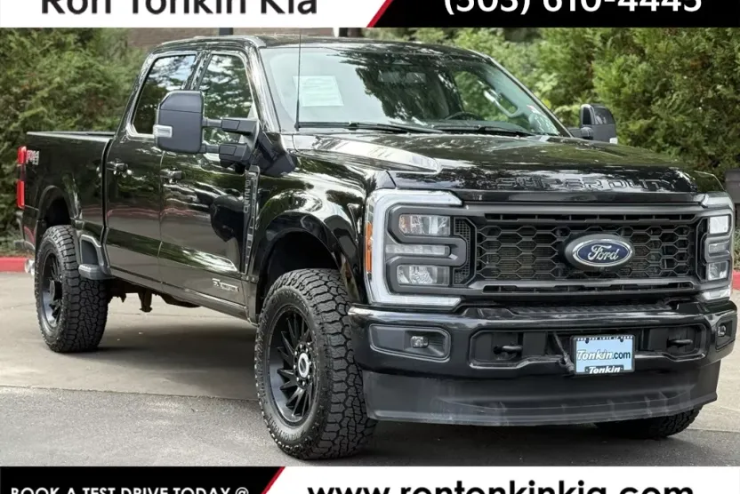 2023 Ford F-250 Lariat photo 1