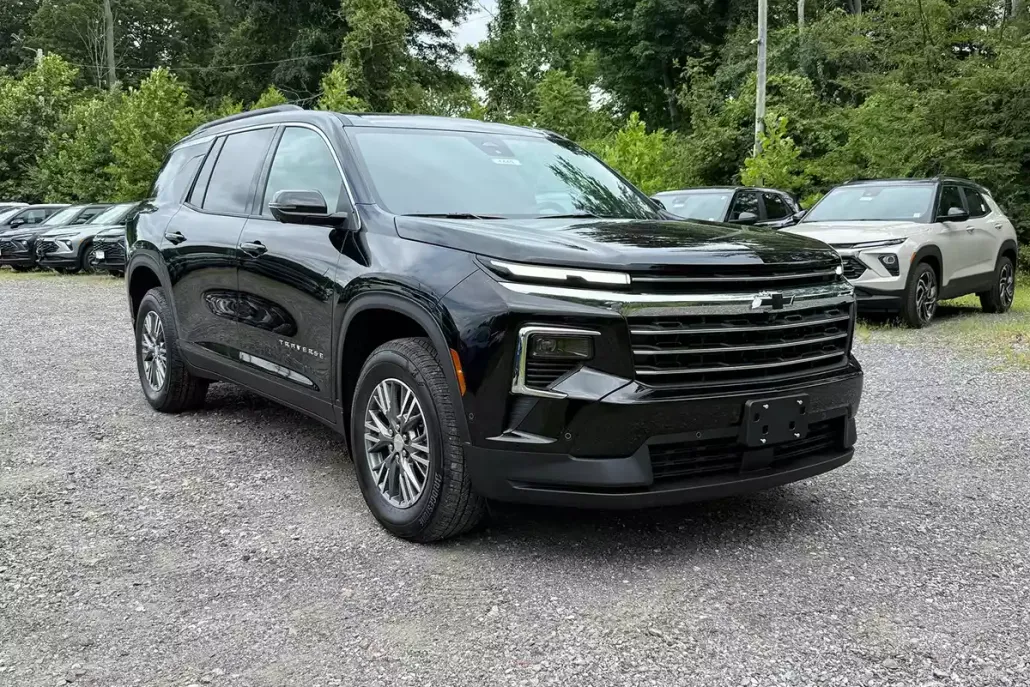 2025 Chevrolet Traverse photo 1