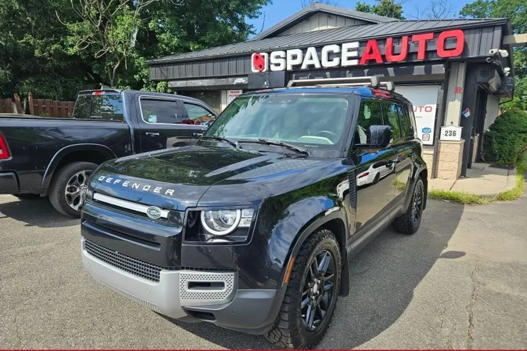 2021 Land Rover Defender 110 S photo 1