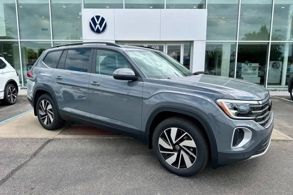 2026 Volkswagen Atlas SE Technology photo 1