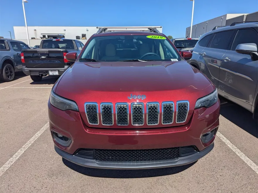 2019 Jeep Cherokee Latitude photo 1