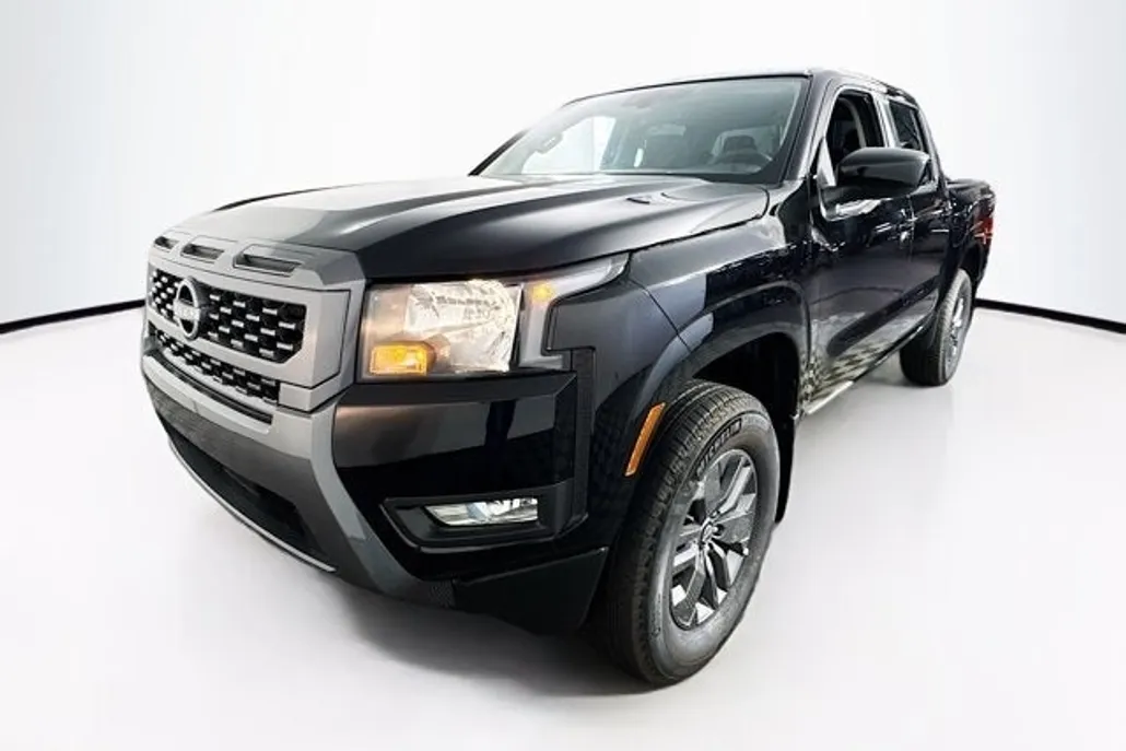 2025 Nissan Frontier SV photo 1