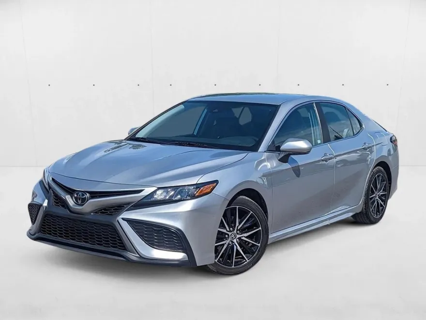 2023 Toyota Camry SE photo 1