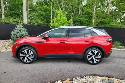 2021 Volkswagen ID.4 Pro S Gradient photo 2