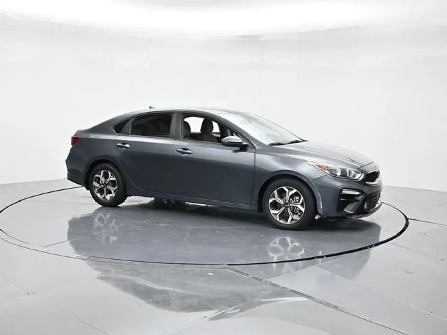 2020 Kia Forte LXS photo 1