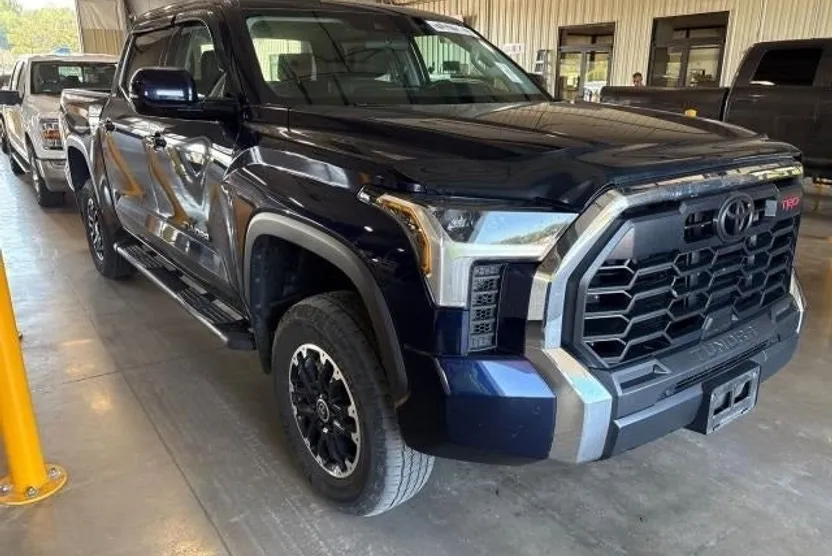 2024 Toyota Tundra SR5 photo 1