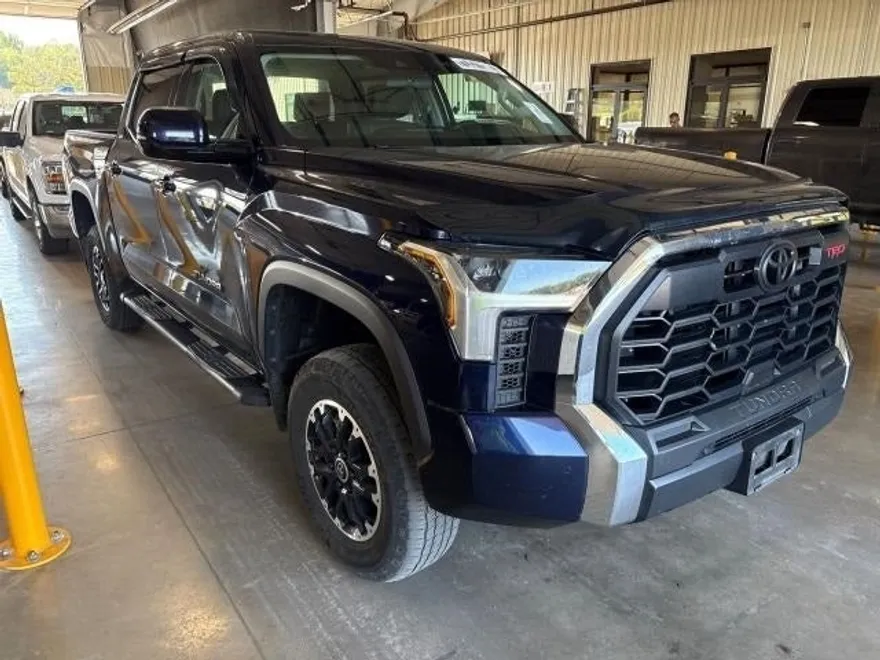 2024 Toyota Tundra SR5 photo 1