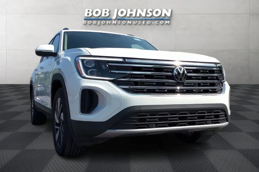 2025 Volkswagen Atlas SE Technology photo 1