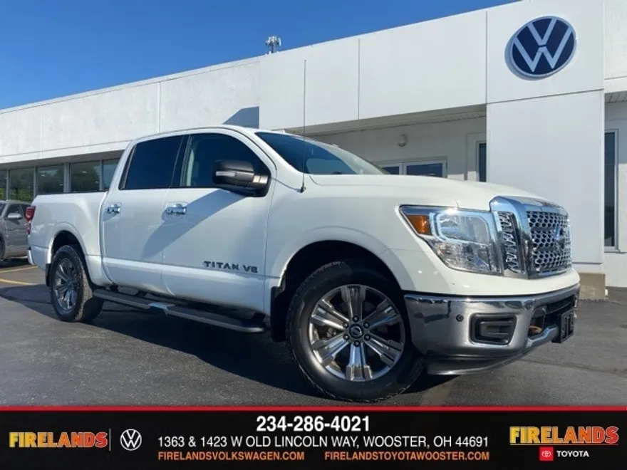 2018 Nissan Titan SV photo 1