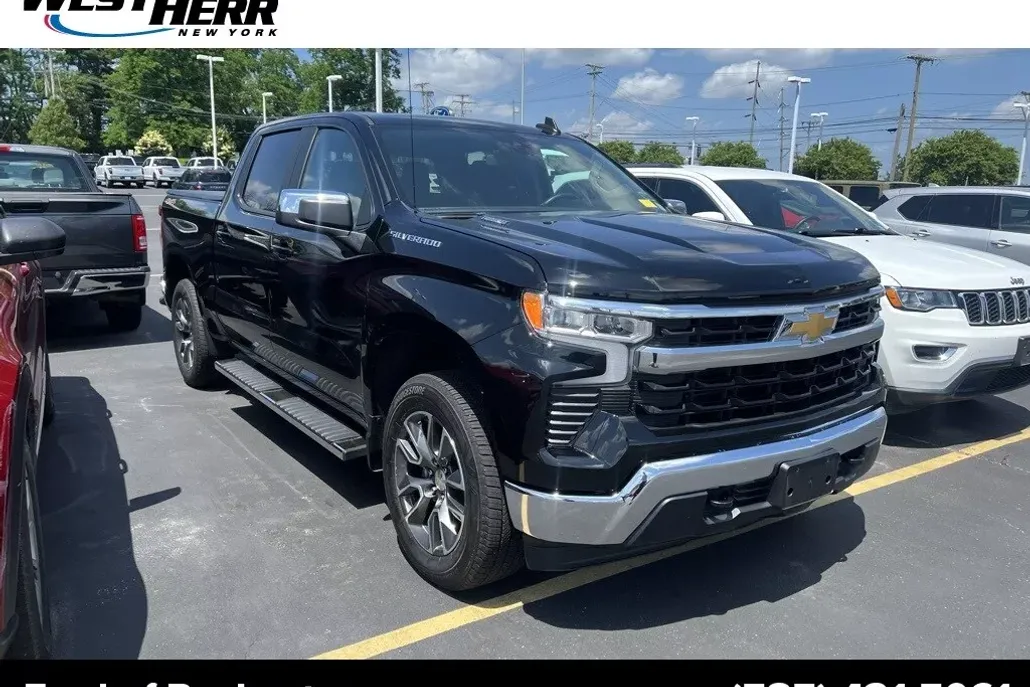 2025 Chevrolet Silverado 1500 LT photo 1