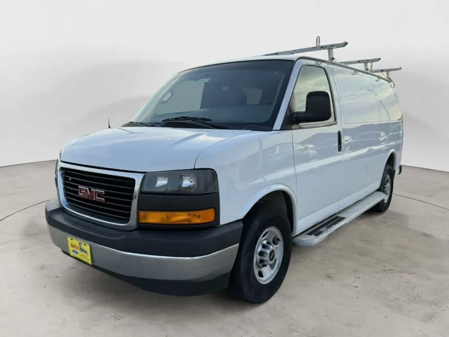 2017 Gmc Savana 2500 Cargo photo 1