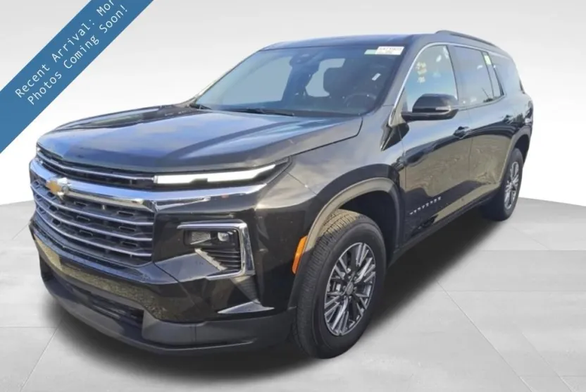 2025 Chevrolet Traverse photo 1