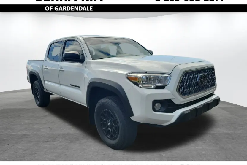 2023 Toyota Tacoma SR5 photo 1