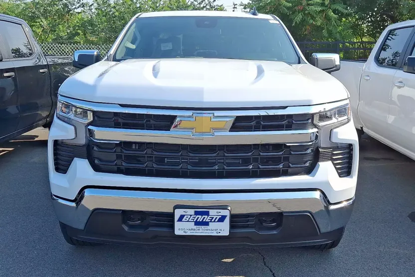 2026 Chevrolet Silverado 1500 LT photo 1