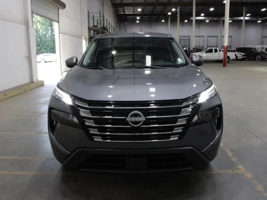 2024 Nissan Rogue SV photo 1