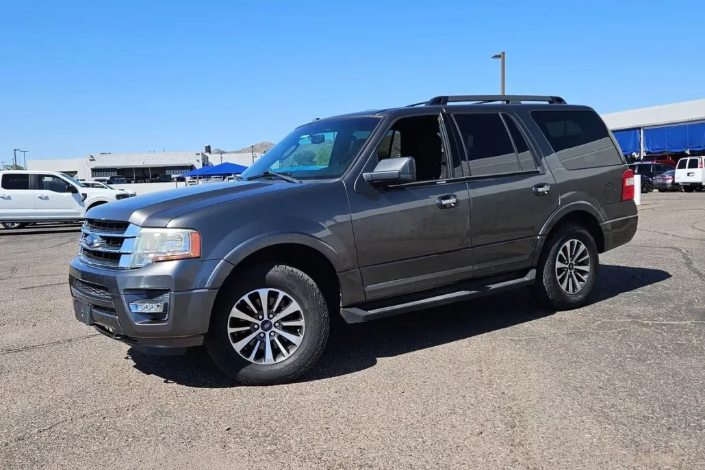 2015 Ford Expedition XLT photo 1