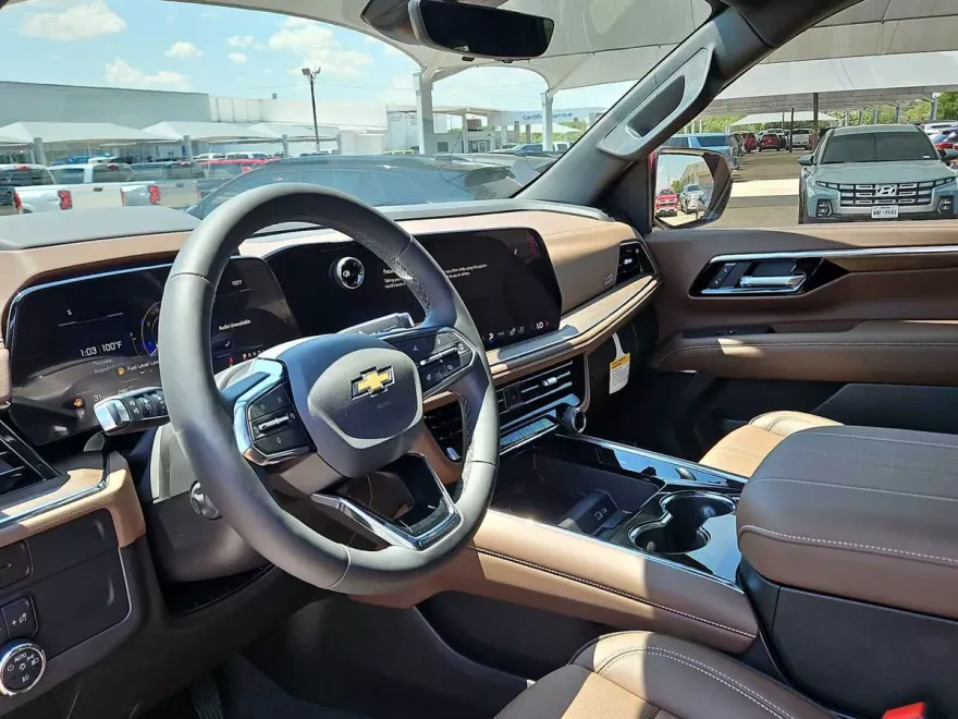 2025 Chevrolet Tahoe High Country photo 1