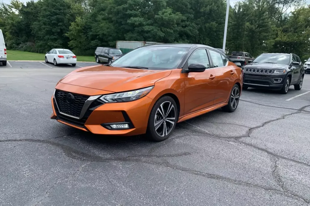 2022 Nissan Sentra SR photo 1