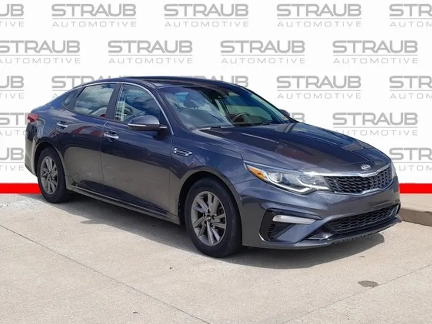 2020 Kia Optima LX photo 1