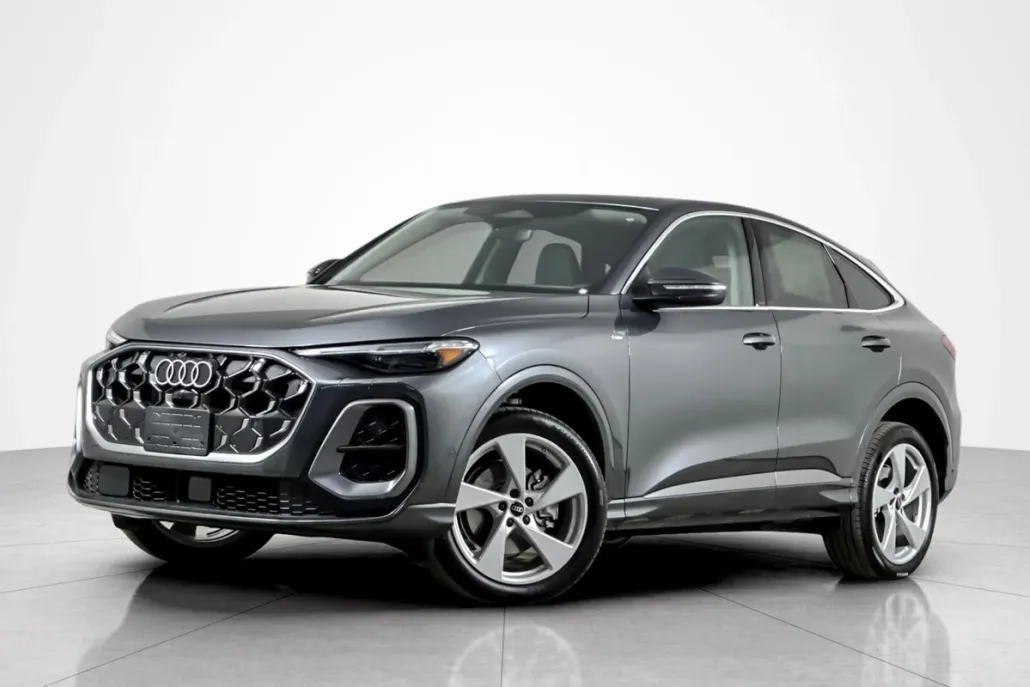 2025 Audi Q5 Sportback Premium Plus TFSI photo 1