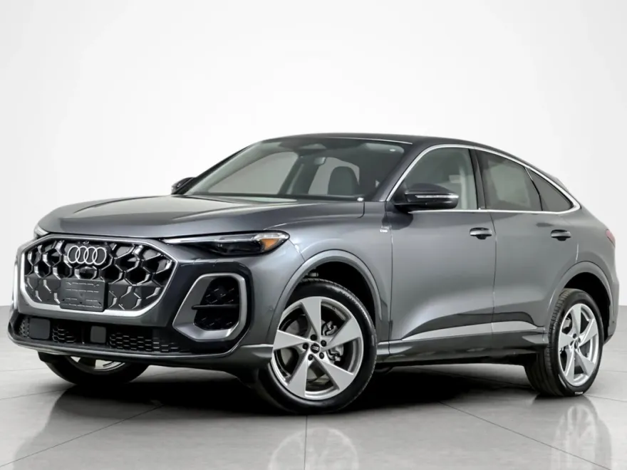 2025 Audi Q5 Sportback Premium Plus TFSI photo 1