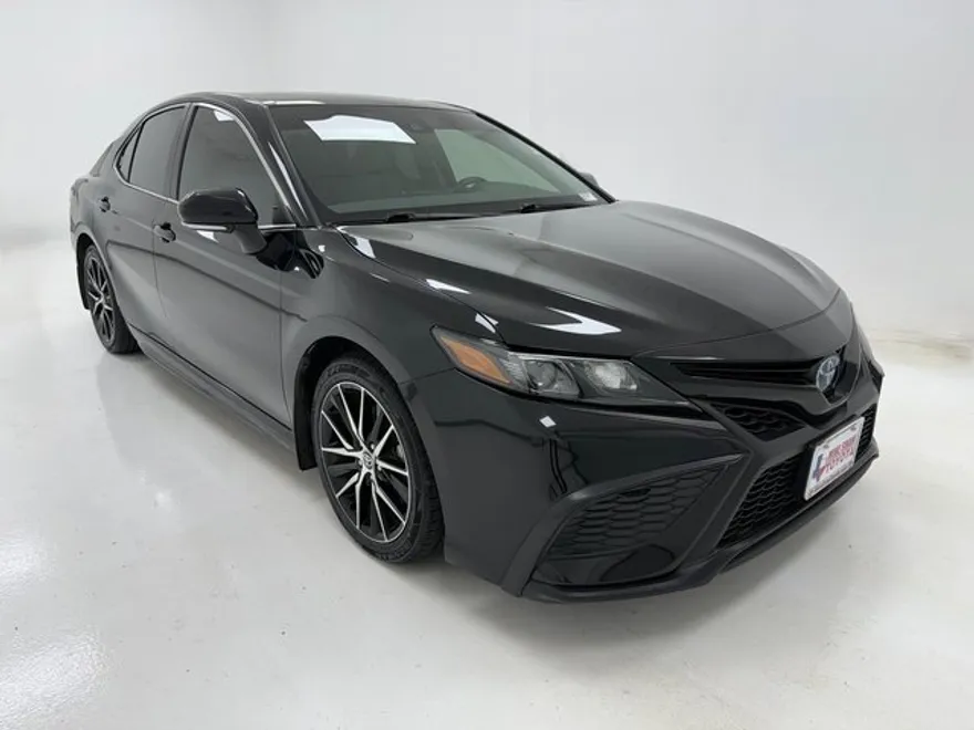 2023 Toyota Camry Hybrid SE photo 1