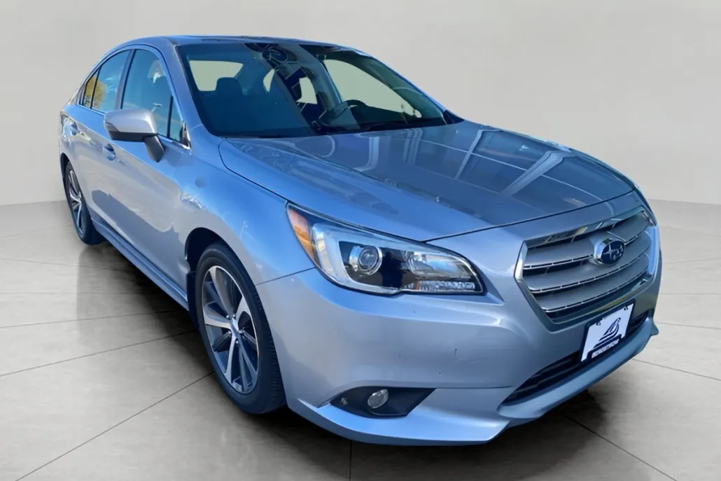 2015 Subaru Legacy 2.5i Limited photo 1