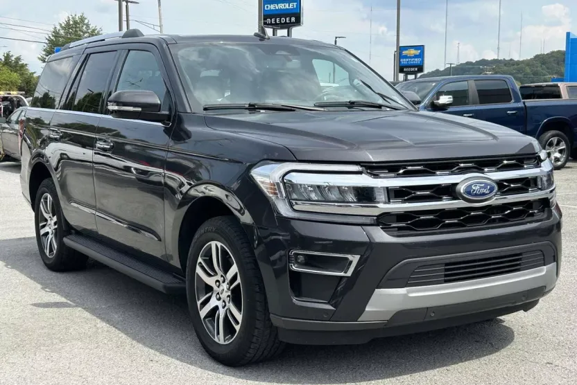 2024 Ford Expedition Limited photo 1
